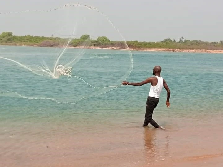 E le sabu danu le ewunukpa 