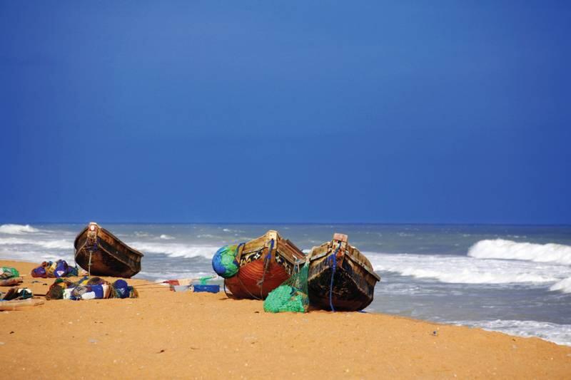 Les barques des pêcheurs à Grand-popo Les barques des pêcheurs à Grand-popo