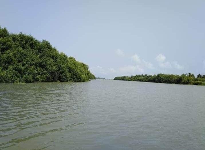 Sur le fleuve Mono à Avlo Sur le fleuve Mono à Avlo